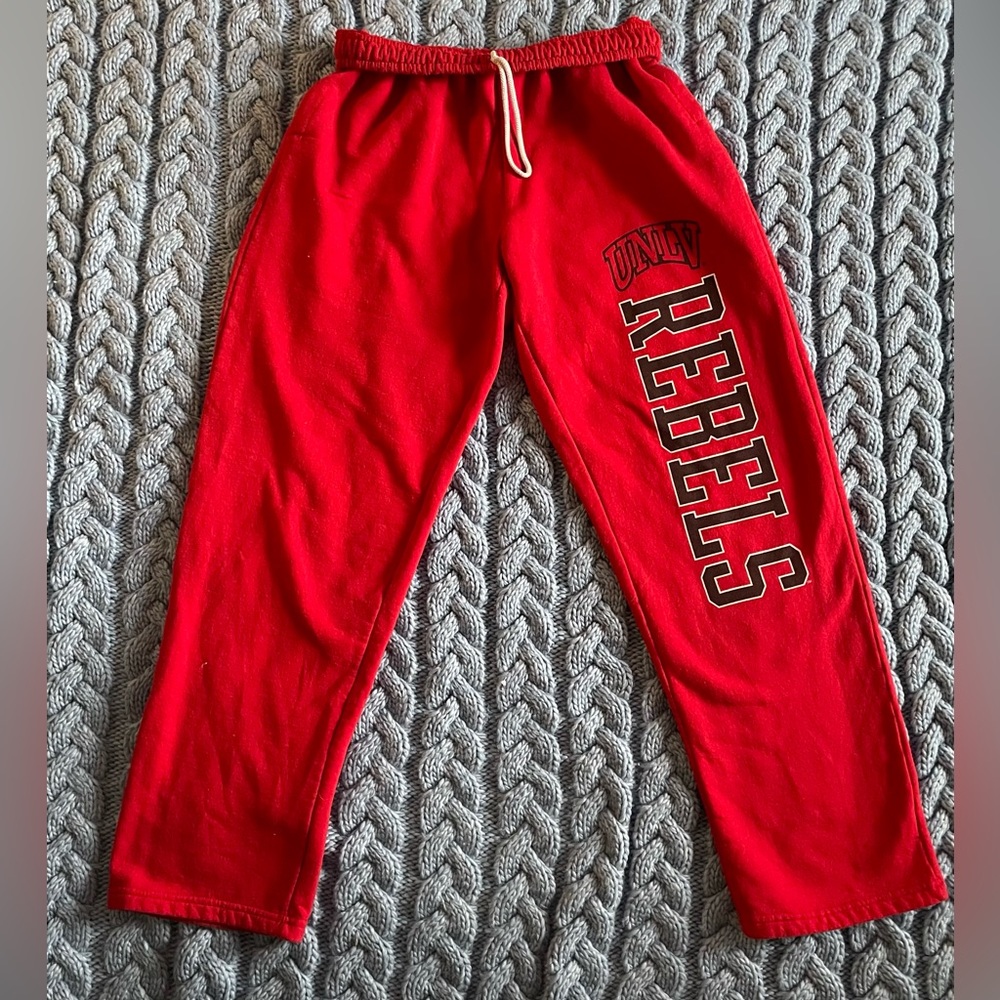 Straight leg unlv rebel sweats in red size L